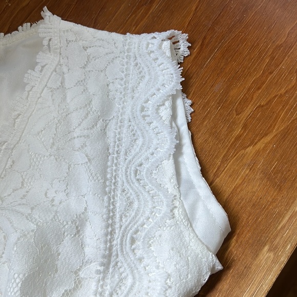 Lace tank top - Picture 2 of 4